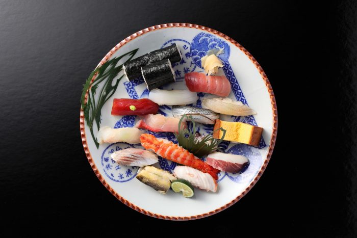 日本のすしの歴史 - 江戸前鮨は穴子の魚竹寿し｜継承される江戸前鮨の
